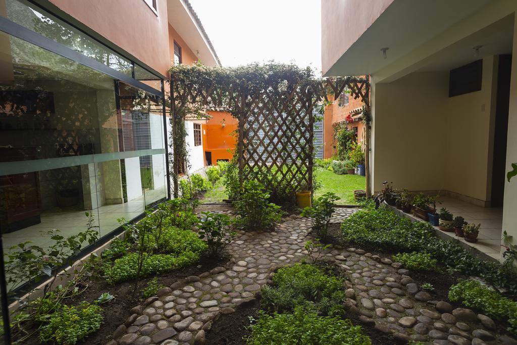Yucay Plaza Inn Exteriör bild